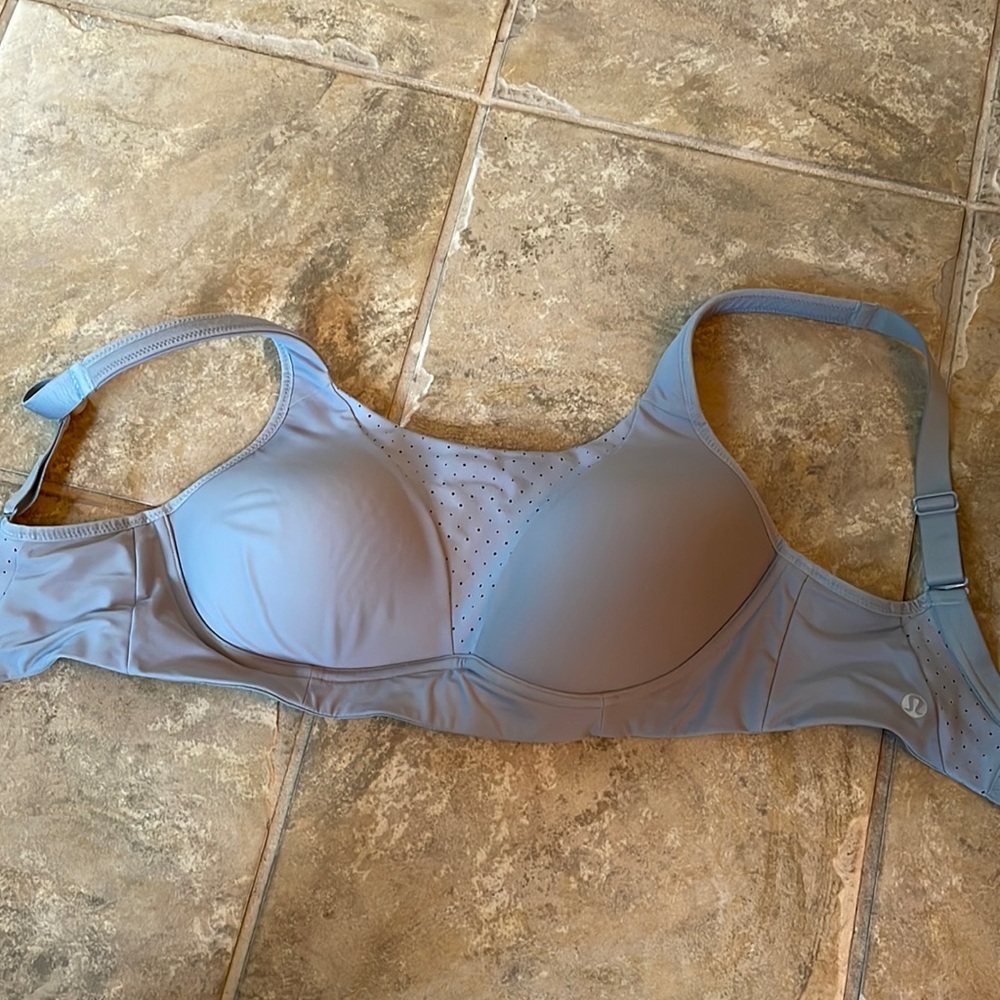 Lululemon Sports Bra 32 DD